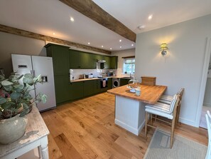 Cottage | Interior - Charming Atmospheric Cotswold Cottage (Swindon)