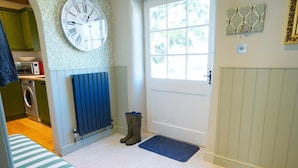Cottage | Interior - Charming Atmospheric Cotswold Cottage (Swindon)