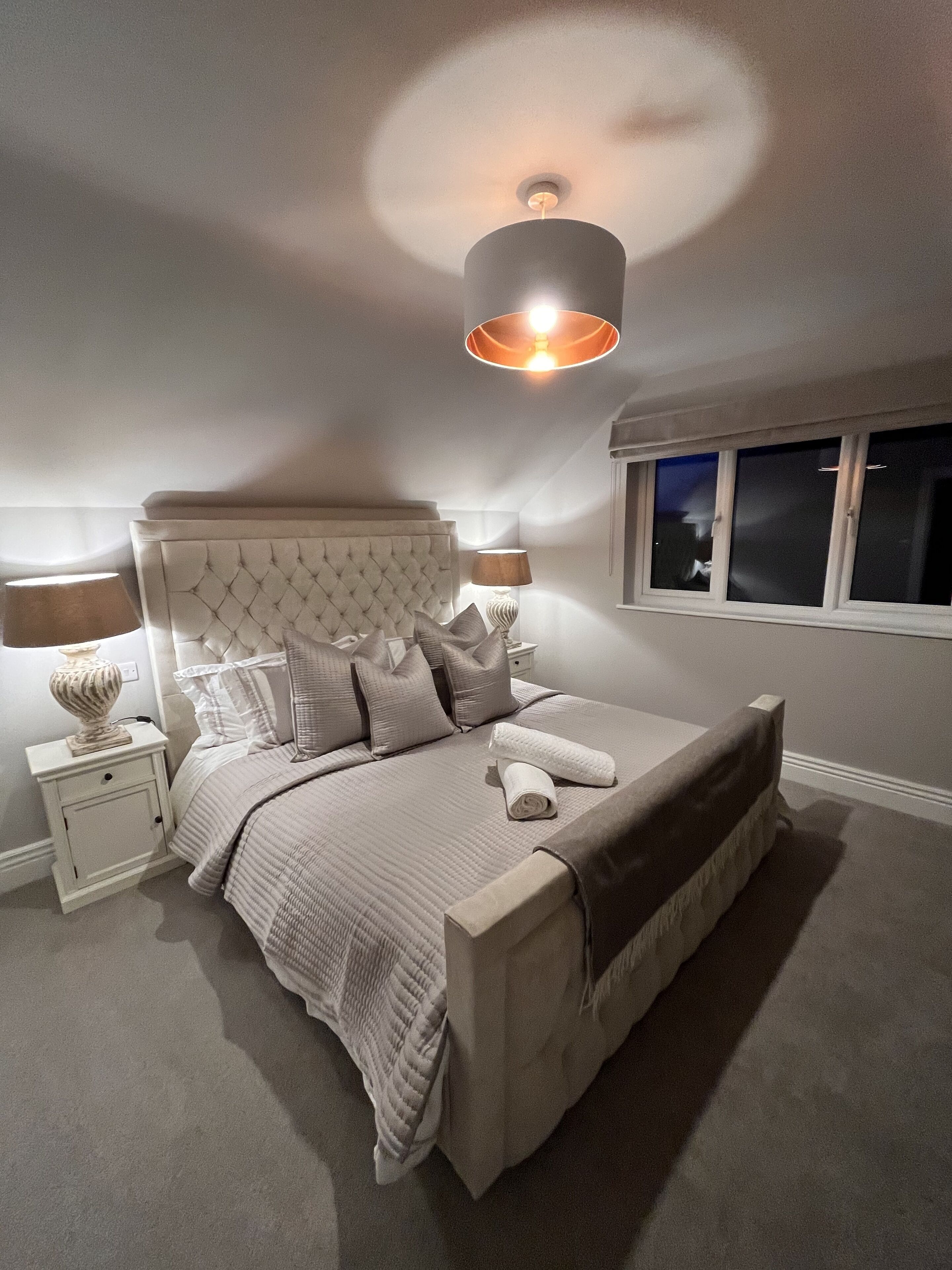 2 slaapkamers, een strijkplank/strijkijzer, reisbedje, wifi