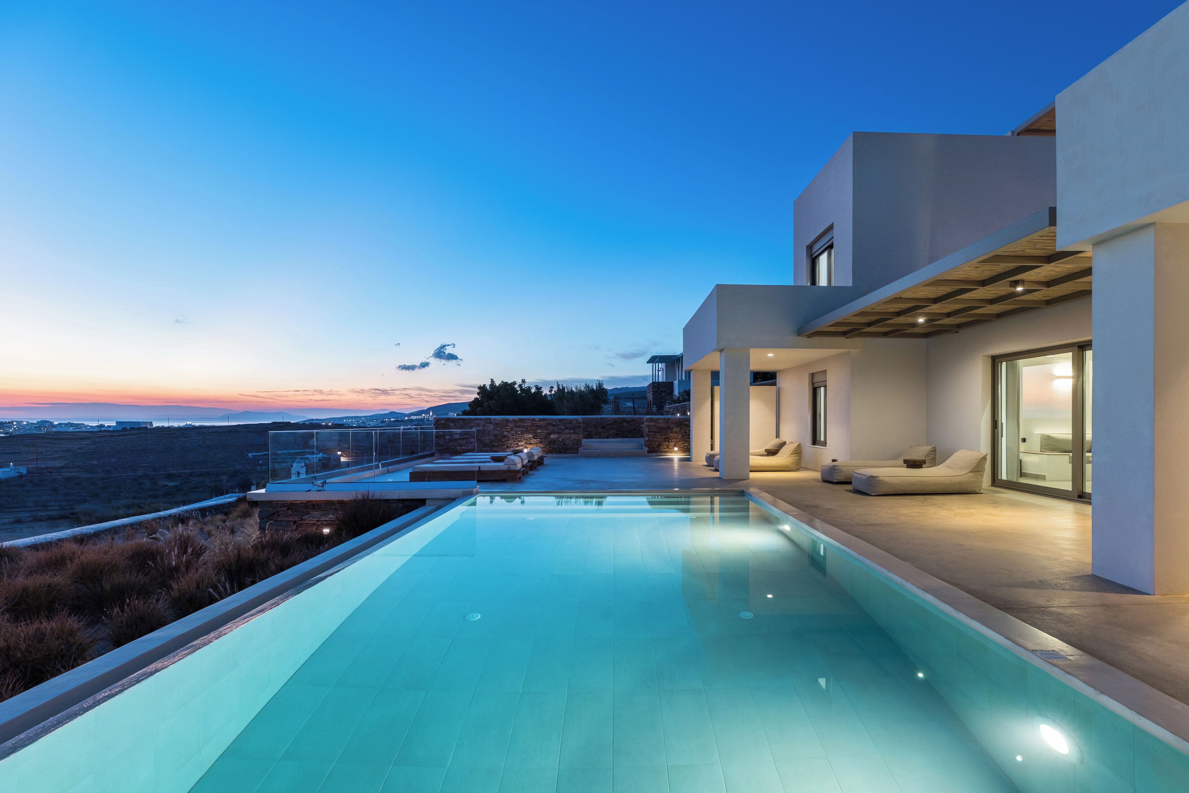 Pillowtop-Betten, Zimmersafe, Schreibtisch, Verdunkelungsvorhänge