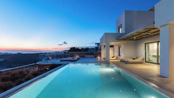 Pillow-top beds, in-room safe, desk, blackout curtains