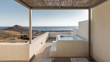 Pillow-top beds, in-room safe, desk, blackout curtains