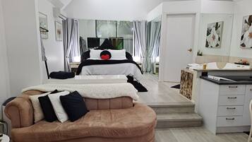 1 Schlafzimmer, BĂŒgeleisen/BĂŒgelbrett, kostenloses WLAN, BettwĂ€sche