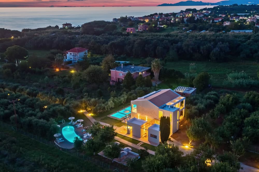 Alonaki Resort