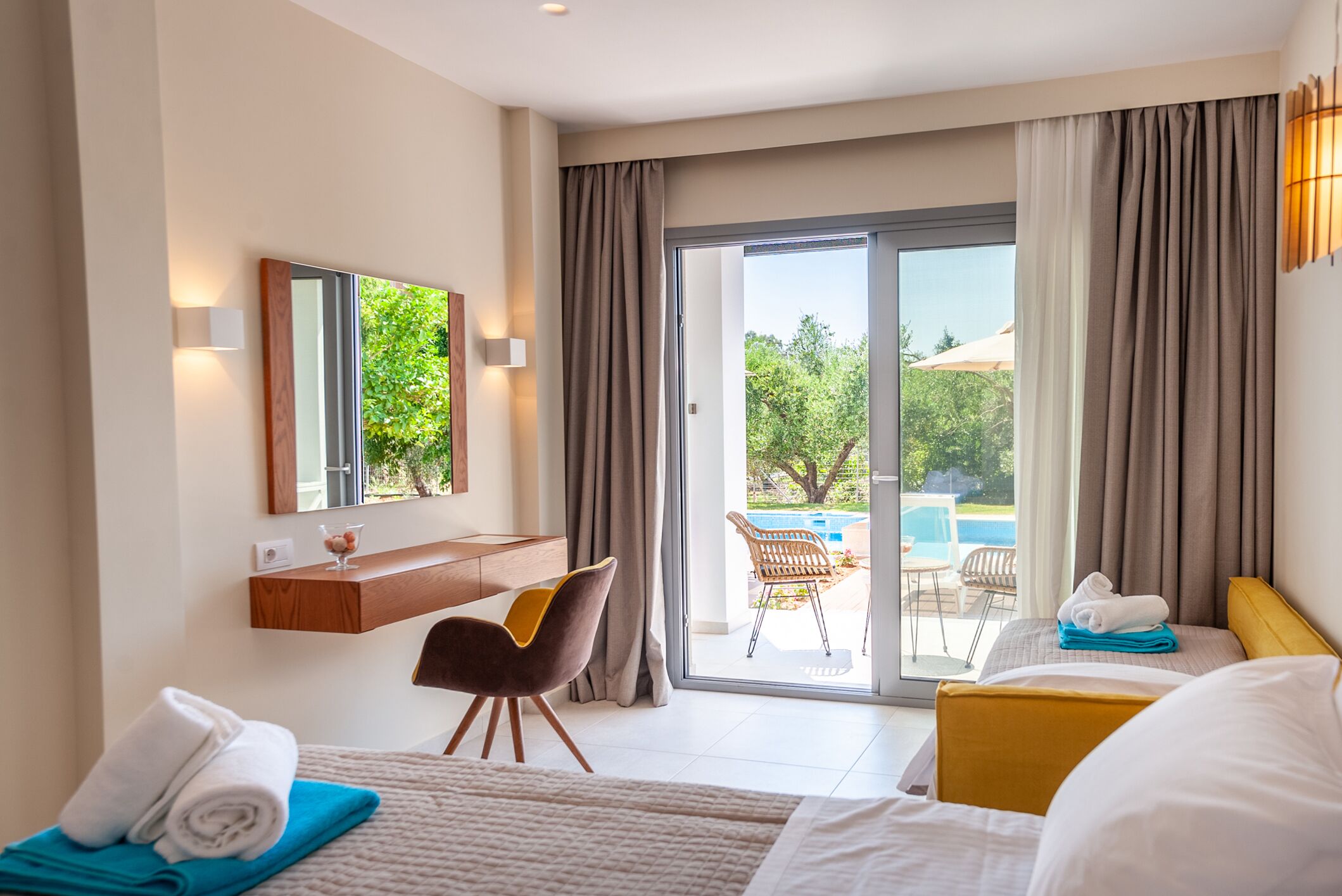 المنشأة من الداخل