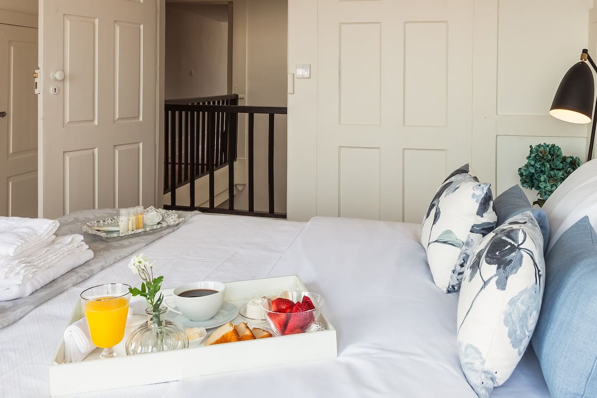 Panoramic Suite | 2 bedrooms, hypo-allergenic bedding, individually decorated