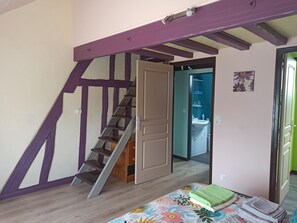 4 Schlafzimmer, Bügeleisen/Bügelbrett, Reisekinderbett, kostenloses WLAN