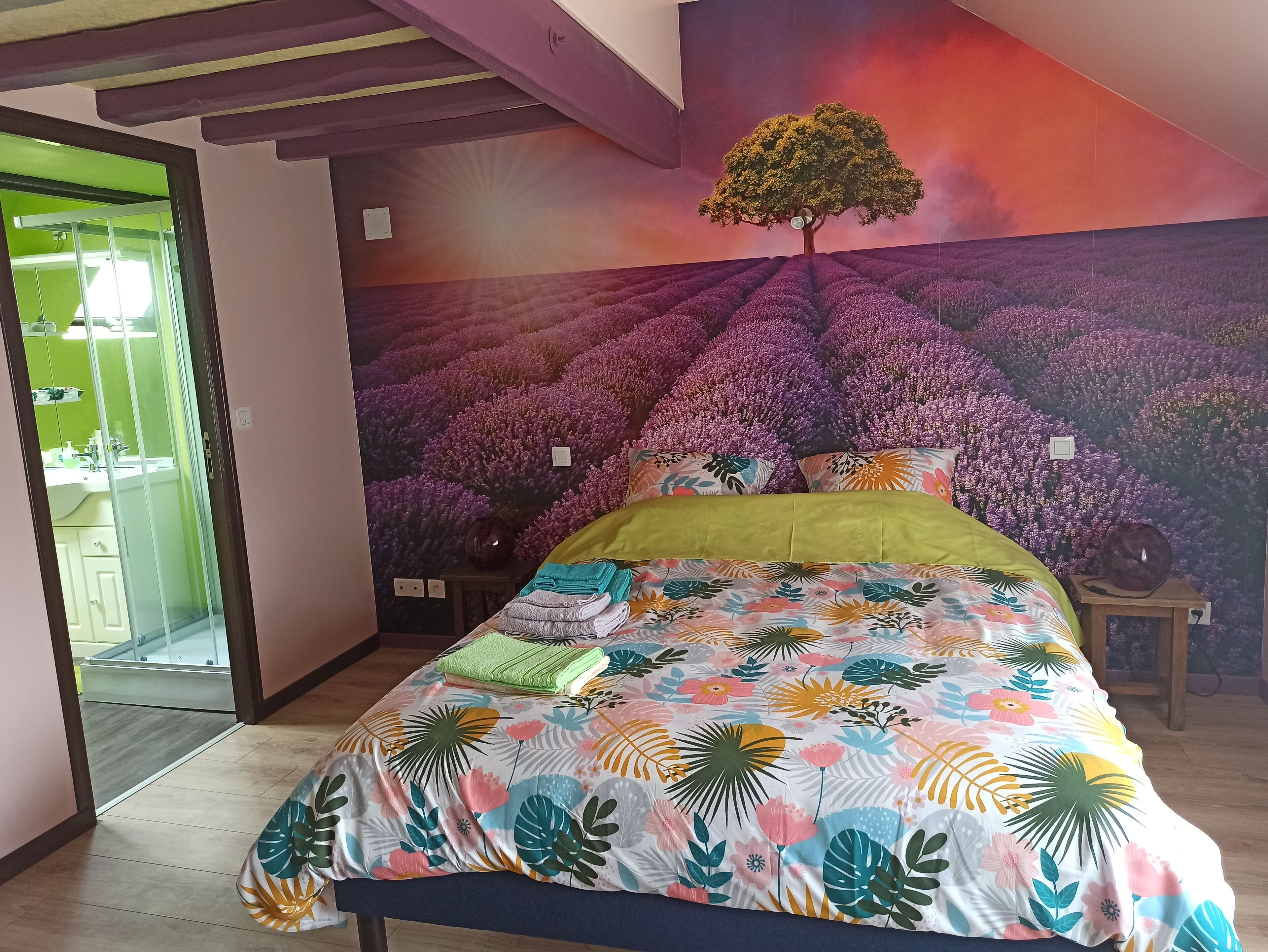 4 habitaciones, tabla de planchar con plancha y cuna de viaje 