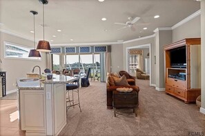 Smart TV, books, stereo