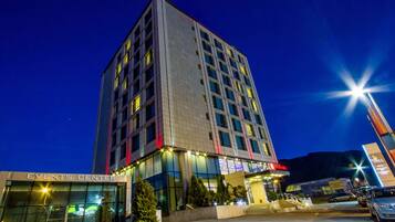 واجهة المنشأة