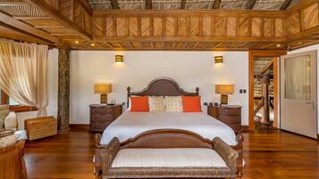 8 chambres, coffres-forts dans les chambres, décoration personnalisée