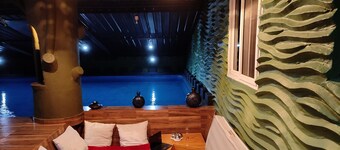 Brise cottage with private pool and pantry