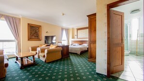 Basic Double or Twin Room | Iron/ironing board (on request), free WiFi, bed sheets - Casa de la Rosa (Timisoara)
