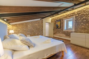 3 habitaciones, tabla de planchar con plancha y wifi gratis