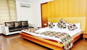 6 soveværelser, skrivebord, gratis Wi-Fi, sengetøj