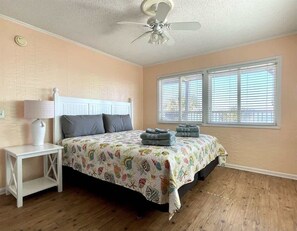 12 Schlafzimmer, Bügeleisen/Bügelbrett, WLAN, Bettwäsche