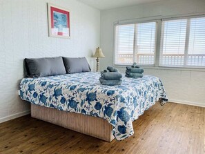 4 bedrooms, iron/ironing board, WiFi, bed sheets - Comfy 4br,Oceanfront,Sm Dogs,PG3 (North Myrtle Beach)