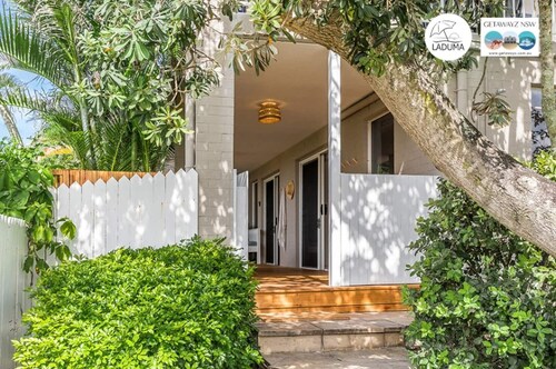 Getawayz NSW - 'Laduma' - 1 minute walk to Belongil Beach