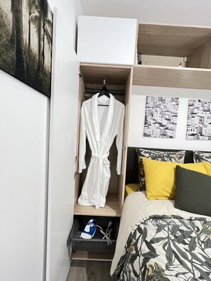 1 bedroom, iron/ironing board, WiFi, bed sheets - Superb apartment near Paris la Défense (BEZONS)