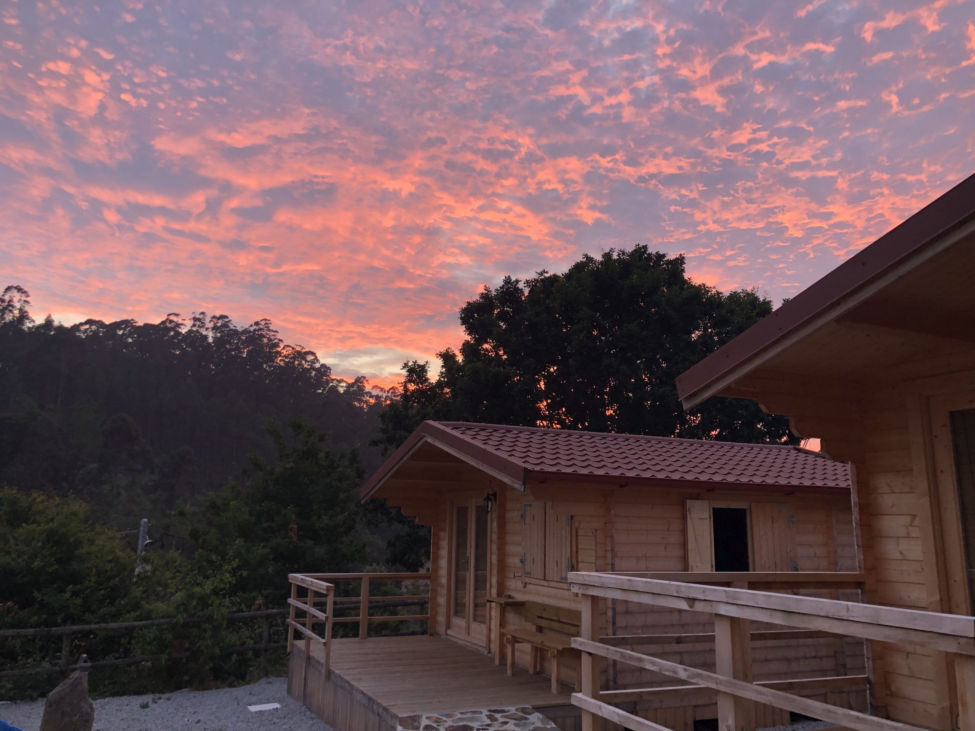 Vista frontal de la propiedad