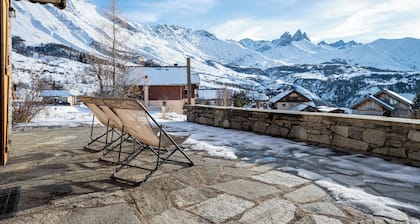 Grand Chalet 220 mÂČ â 14 Pers. | Face aux Pistes | commerce Ă pied | Albiez