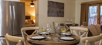 Beautiful 2-bedroom with private outdoor space.  5min walk to Main Street.