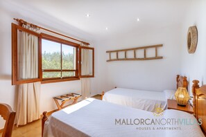 3 間睡房、熨斗/熨衫板、免費 Wi-Fi、床單