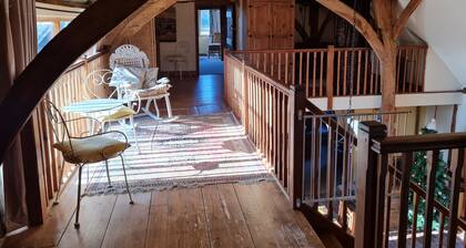 Spacious converted barn perfect for families!