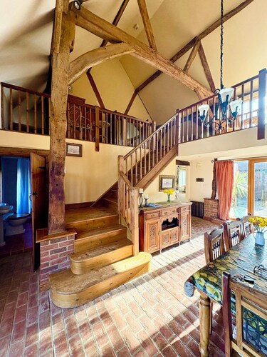 Spacious converted barn perfect for families!