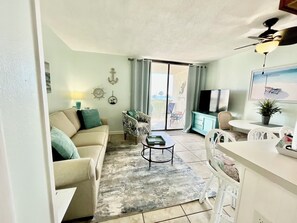 Smart TV - *LOW FALL RATES* Minute Walk to the Beach and Gulf Views from 3rd Floor Balcony! (Gulf Shores)