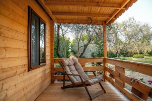 Premium bedding, minibar, individually decorated, individually furnished