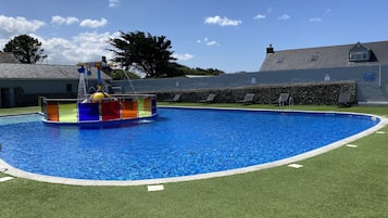 Piscine extérieure, piscine chauffée