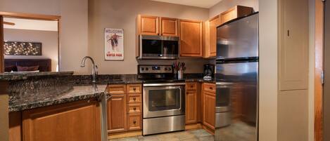 Appart'hôtel, 2 chambres | Cuisine privée