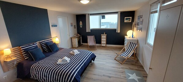 2 chambres, fer et planche à repasser, lit parapluie, Wi-Fi gratuit