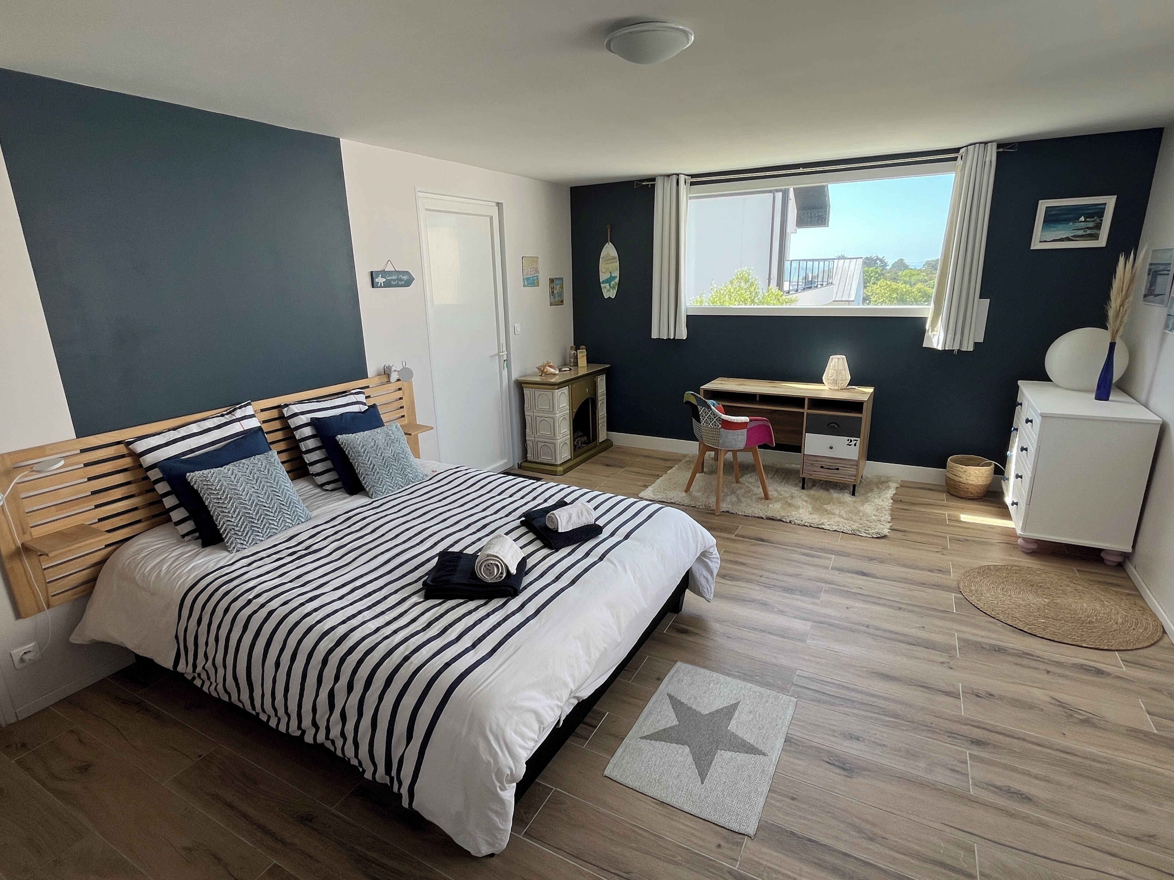 2 chambres, fer et planche à repasser, lit parapluie, Wi-Fi gratuit