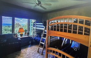 4 chambres, bureau, fer et planche à repasser, Wi-Fi gratuit