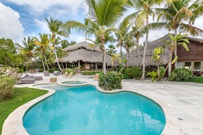 Exterior - Luxury Villa with Beachfront Eden Roc (Punta Cana)