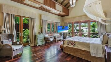 5 chambres, coffres-forts dans les chambres, décoration personnalisée