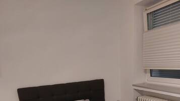 1 Schlafzimmer, Bügeleisen/Bügelbrett, kostenloses WLAN, Bettwäsche