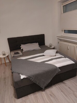 1 Schlafzimmer, Bügeleisen/Bügelbrett, kostenloses WLAN, Bettwäsche