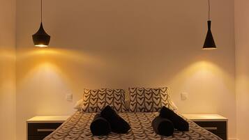 3 slaapkamers, een strijkplank/strijkijzer, reisbedje, gratis wifi