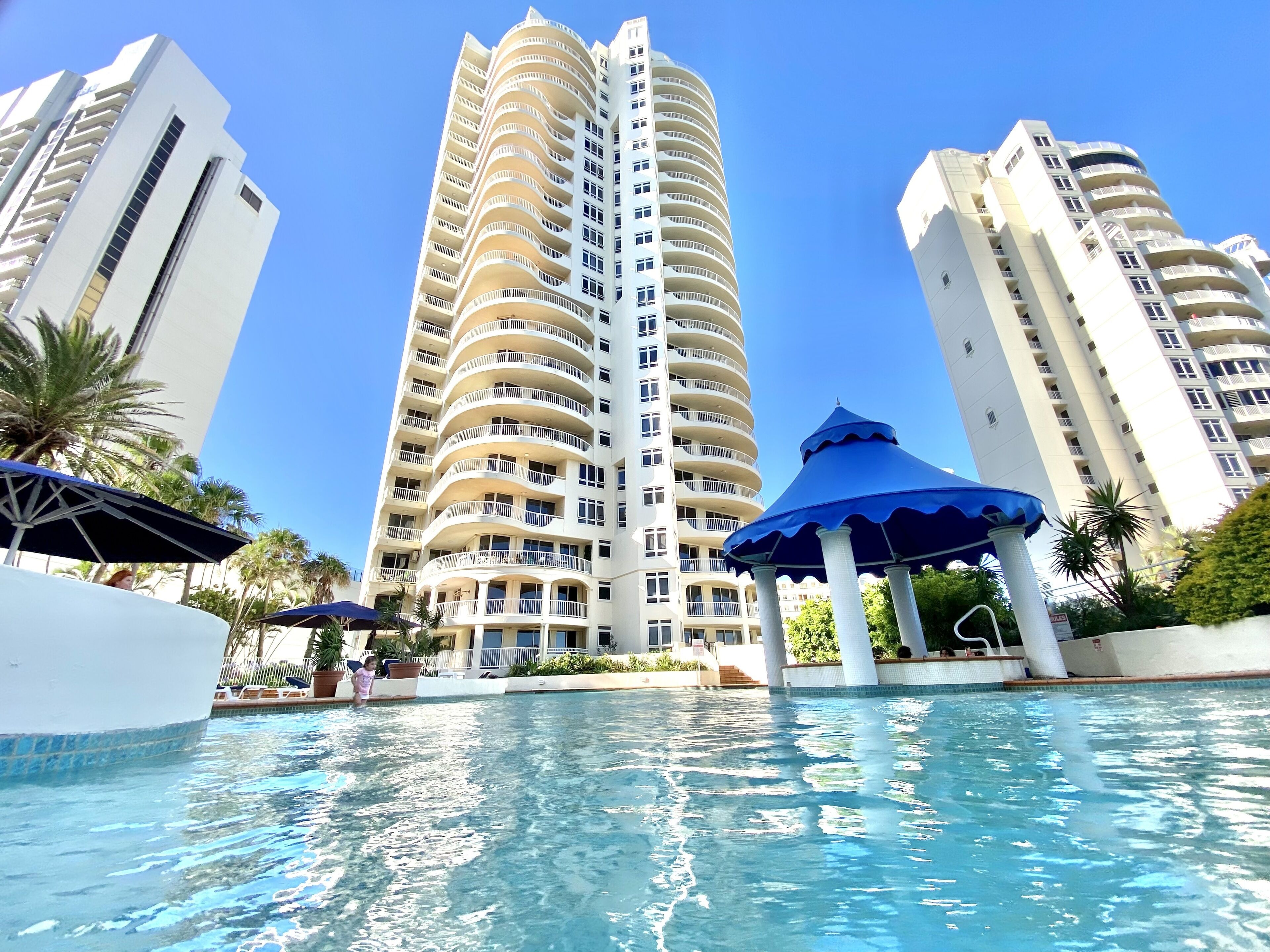 Beachfront Romantic Apartment in Surfers Paradise