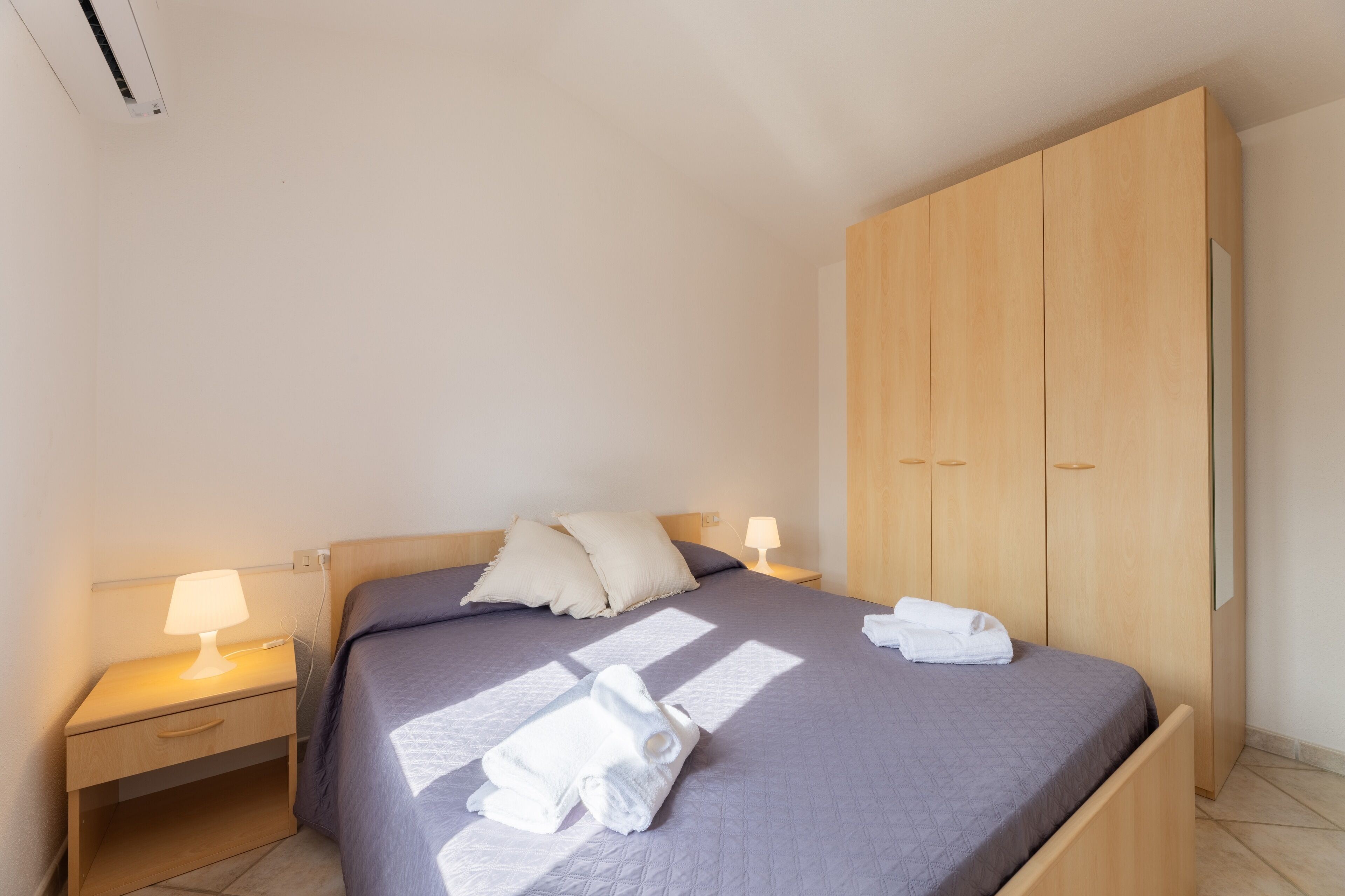 Apartamento familiar | Tabla de planchar con plancha y cunas (de pago)