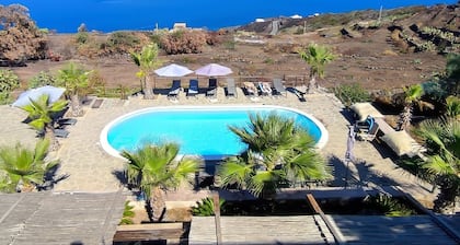 GroĂe Wohnung mit Terrasse mit Blick auf das Meer und den Pool!