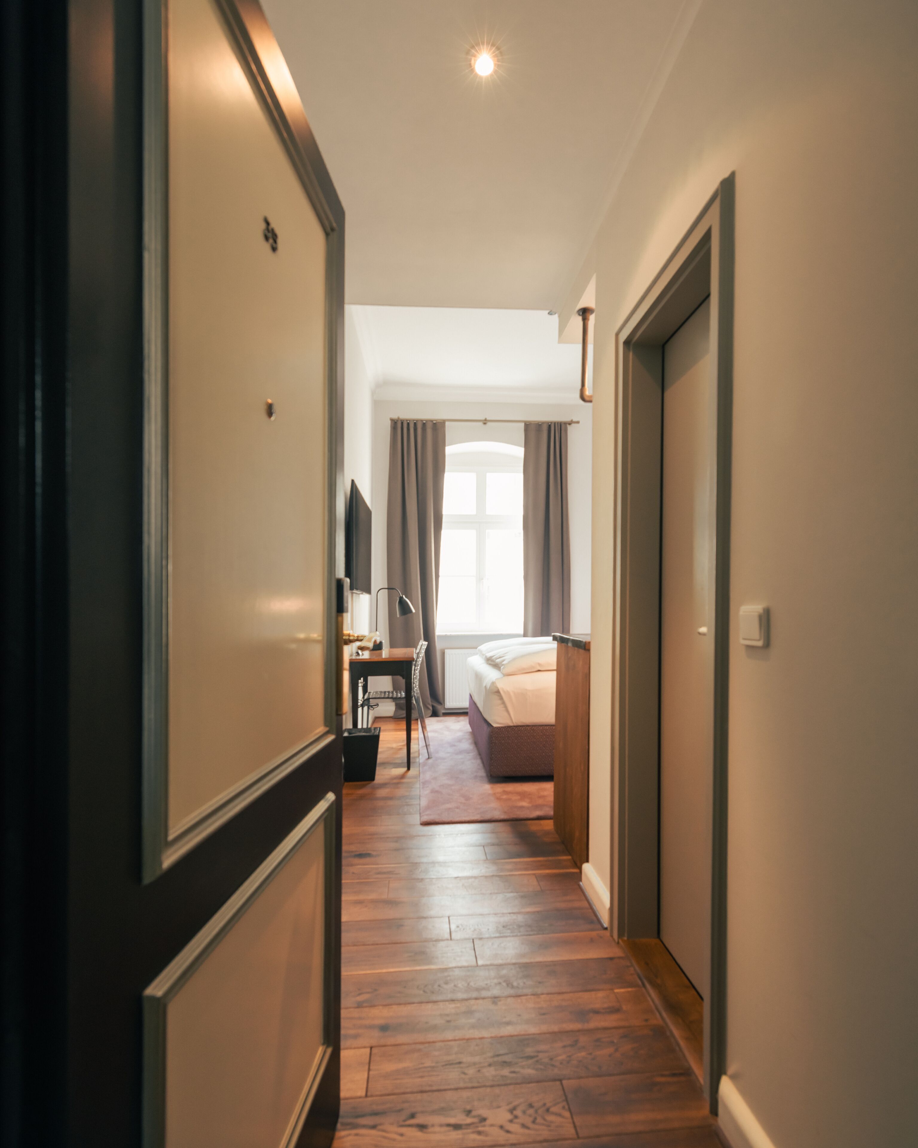 Premium bedding, in-room safe, individually decorated, soundproofing