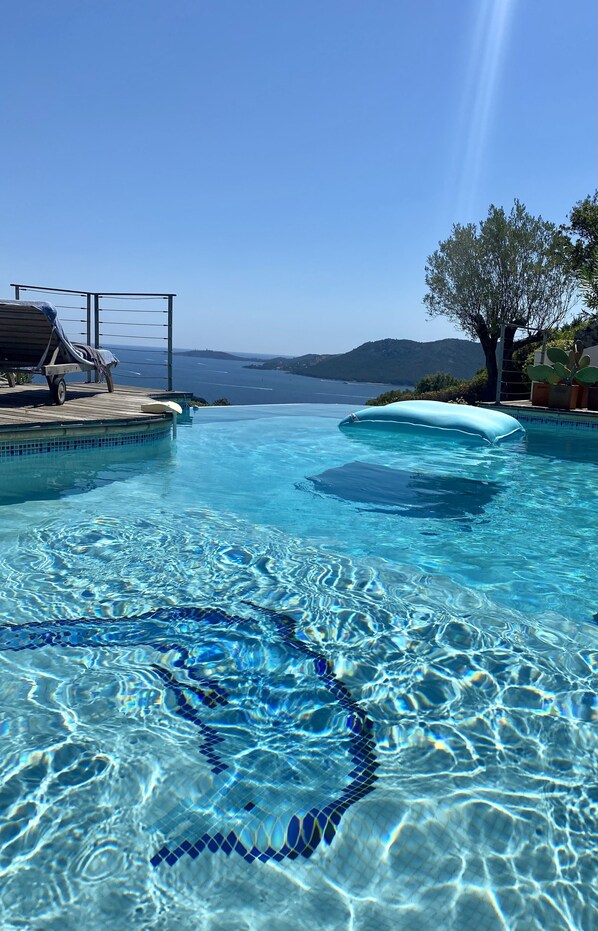 Piscine extérieure