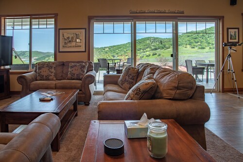 Hot Tub + Theater Room + Guest Cottage | Lake San Antonio | The J's Nest Deluxe