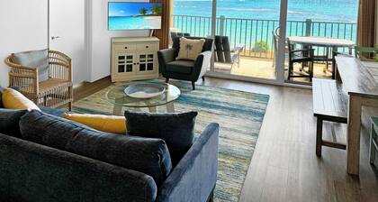Updated Beachfront Condo! Walk to Old Town Kapa'a