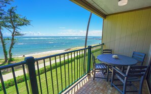 Outdoor dining - Recently Updated Beachfront Oceanfront Condo! Walk to Old Town Kapa'a (Kapaa)