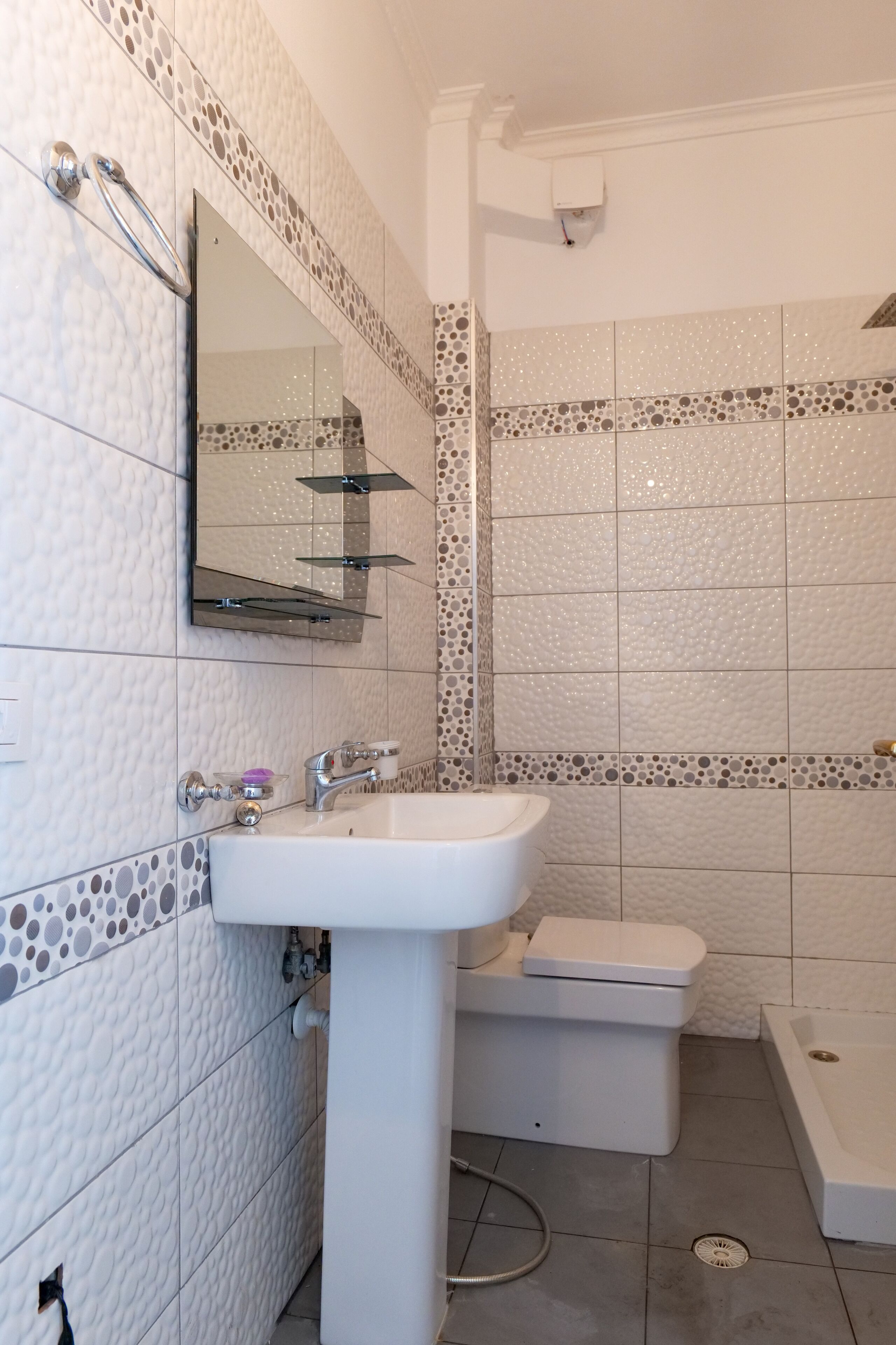 Beautiful 2-bed Apartment in Sarandë 22